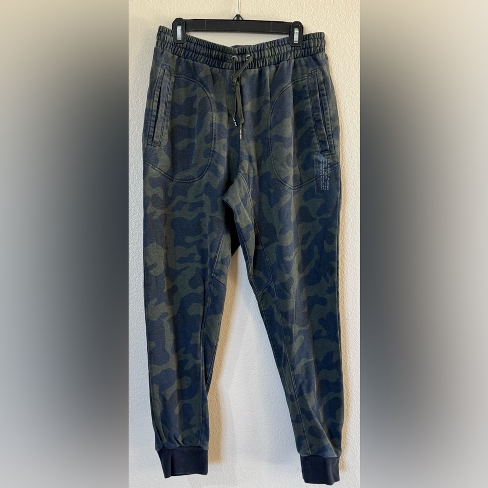 Nike Sportswear Club Men's Camo Fleece Joggers Sz L - Picture 1 of 7